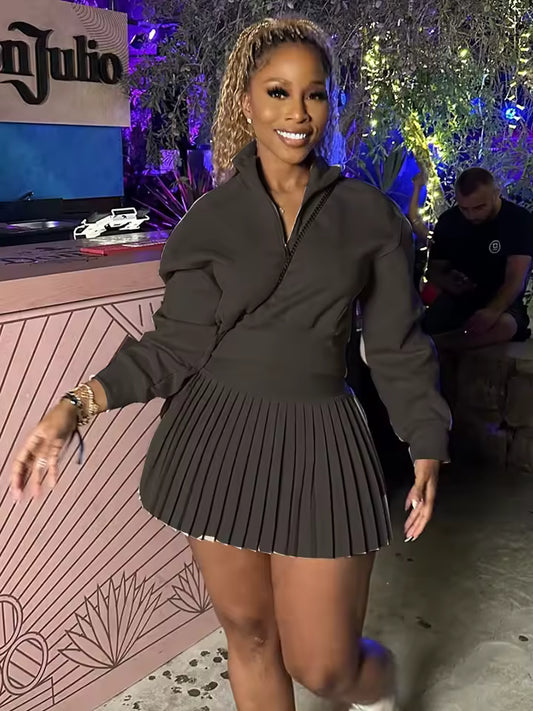 Casual Sweatshirt & Line Skirt Classic Set